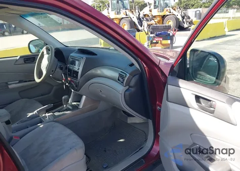 2010 Subaru Forester 2.5X z USA, uszkodzony, nr VIN JF2SH6BC9AH789037